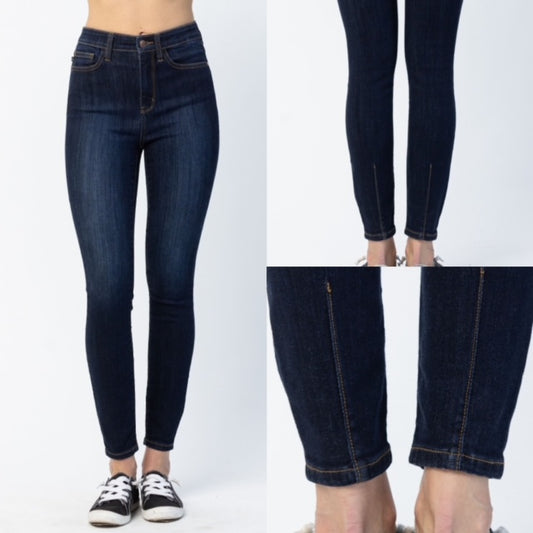 Judy Blue Yoke Seam Skinny-Dark Wash