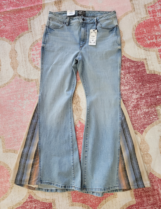 Wrangler x Pendleton Retro trumpet flare
