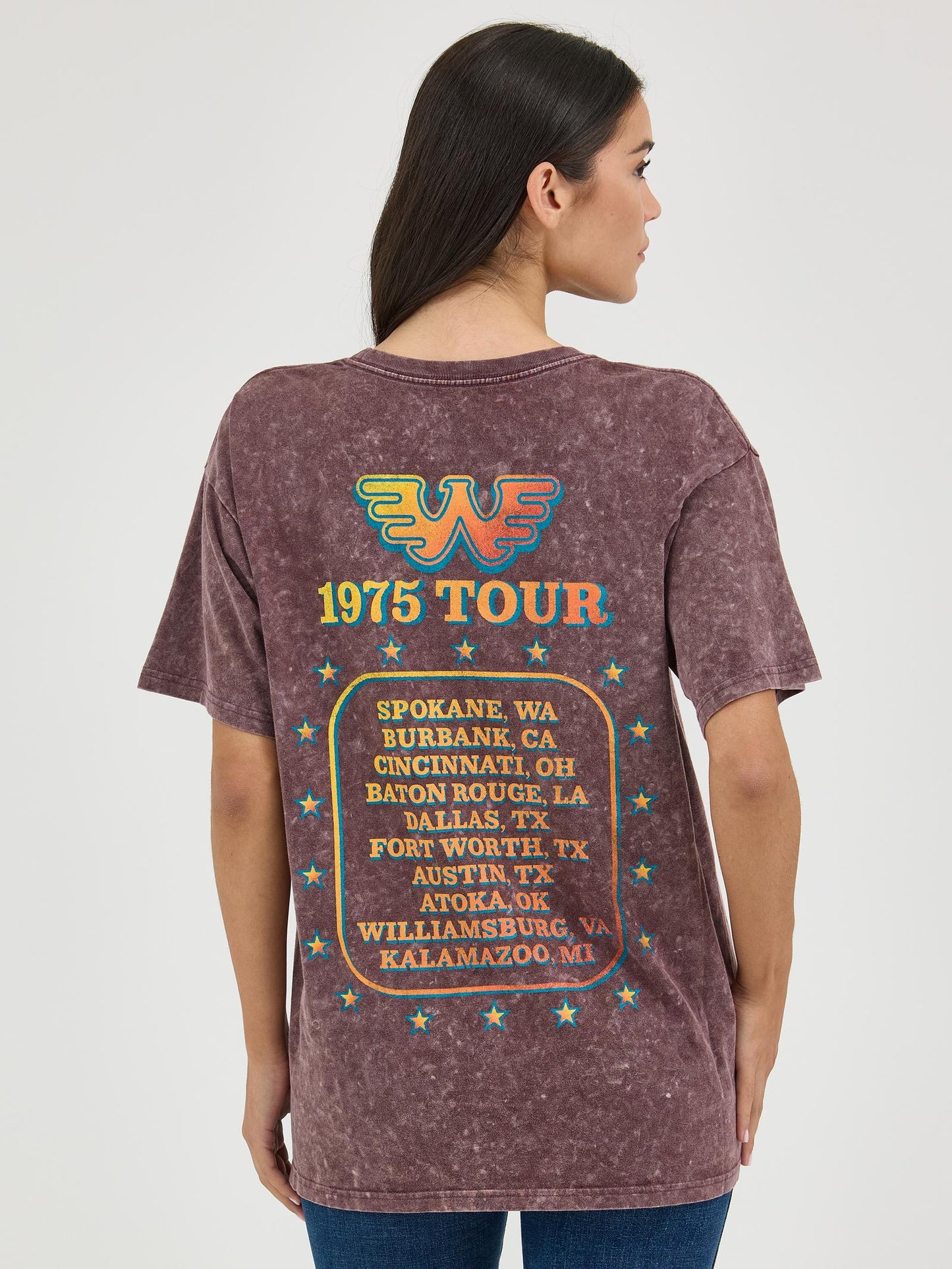 Wrangler® Short Sleeve Graphic T-Shirt - Waylon Jennings - Oversized Fit - Fudge -